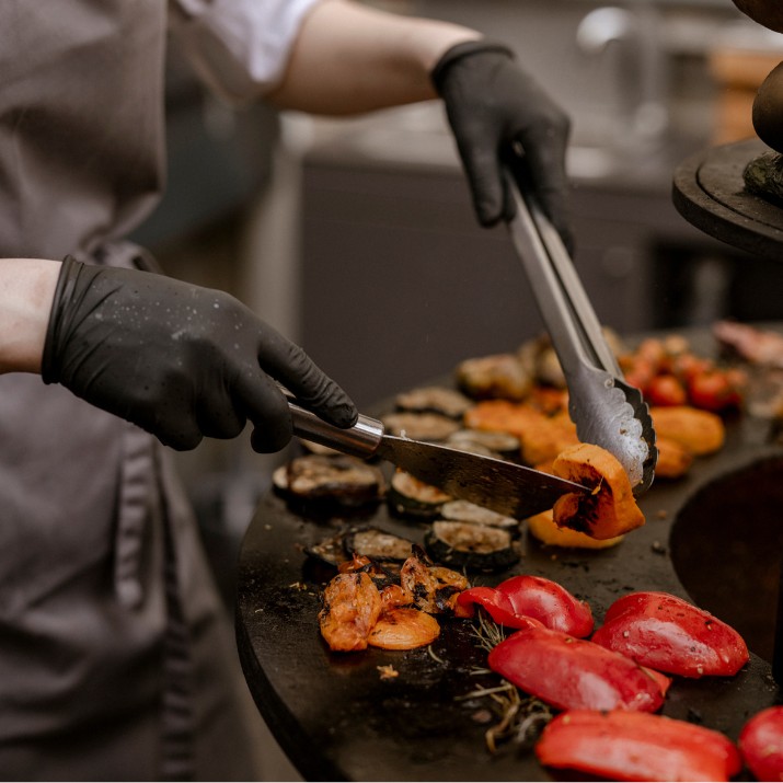 bouquet de chantier Équipe réunie autour d’un brasero lors d’un bouquet de chantier organisé par Toq’Events